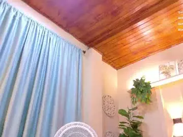 Chaturbate Nude Webcam of chloerossee