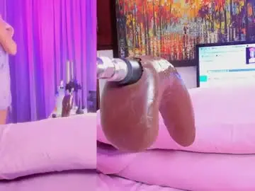 Chaturbate Live Sex Cam of lindsay_lou