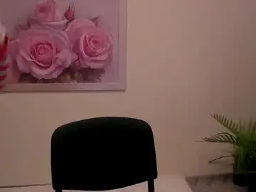 Chaturbate Live Sex Cam of magic_kristy