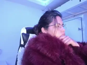 Chaturbate Live Sex Cam of ladybrown_16