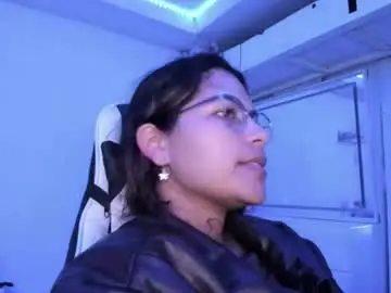 Chaturbate Watch Live Sex Cams of ladybrown_16