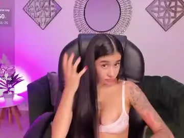 Chaturbate Live Sex Cam of miranda_crawfor