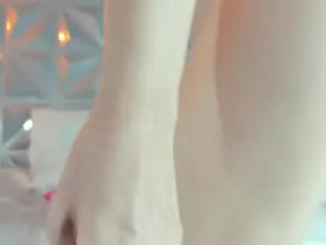 Chaturbate Watch Live Sex Cams of emmy_lander1