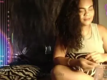 Chaturbate Live Sex Cam of khloesmalls
