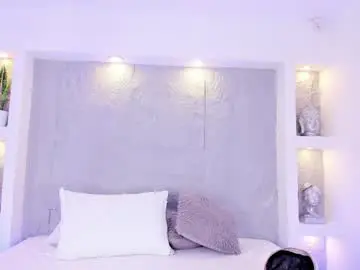 Chaturbate Best live sex cam show of cristalcollinss