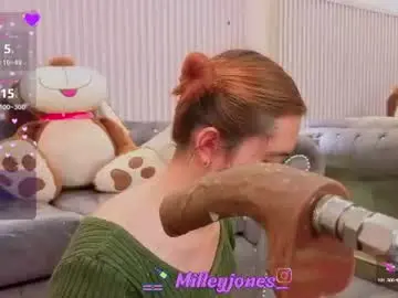 Chaturbate Adult Webcam of milleyjones_