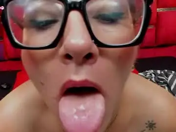Chaturbate Nude Webcam of milf_drip