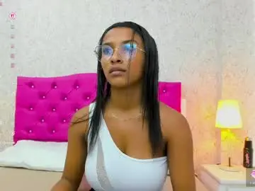 Chaturbate Live Porn of karina_calderon