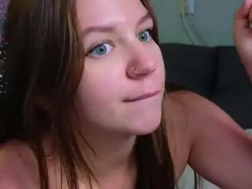 kira_briis from chaturbate