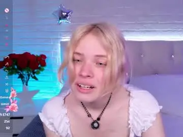 Chaturbate Live Sex Cam of chloewells