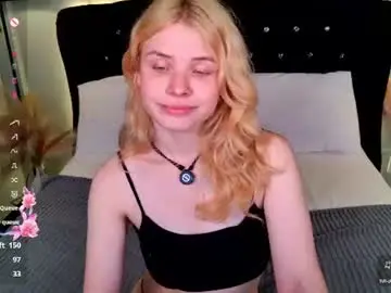 Chaturbate Live Sex Cam of chloewells
