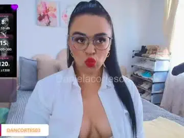 Chaturbate Live Sex of danielacortes03