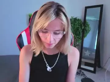 nora_moreau from chaturbate