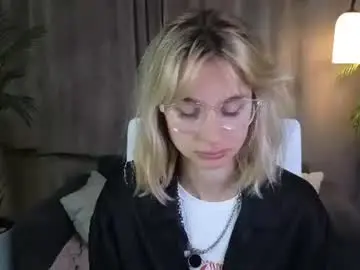 Chaturbate Watch Live Sex Cams of nora_moreau