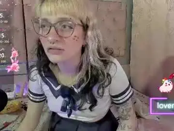 Chaturbate Nude Webcam of sweet_emmili