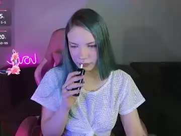 Chaturbate Sex Chat of emily__hamilton