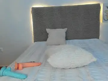Chaturbate Live Sex Cam of fantastic_asians2