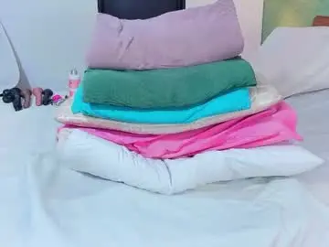 Chaturbate Watch Live Sex Cams of curvyebonyy_