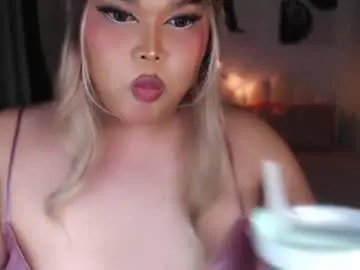 Chaturbate Live Sex Cam of ellise_husson