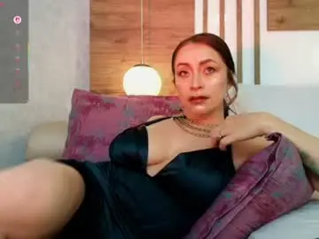 Chaturbate Live Sex Cam of lucianawainn