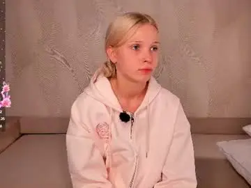 Chaturbate Free Live Porn of mikaelataron