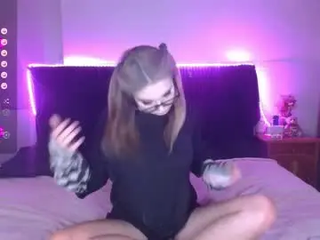 Chaturbate Live Sex Cam of shysweetrish