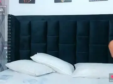 Chaturbate Free Live Porn of petitelittleebony