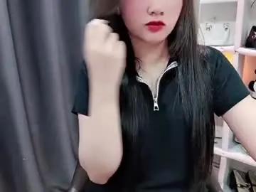 Chaturbate Live Sex Cam of hellokitty_sexy