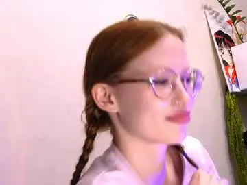 Chaturbate Live Sex Cam of nyra_thira