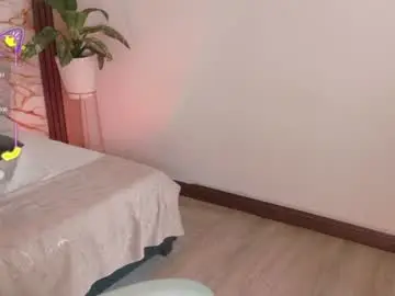 Chaturbate Sex Cam of ahvi_ebony