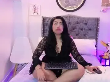 kyana_cream from chaturbate