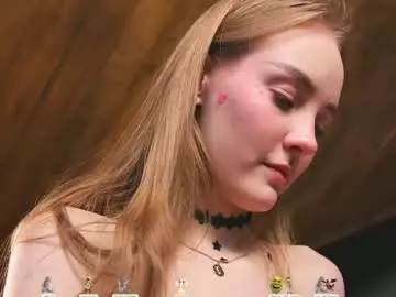 Chaturbate Live Sex Cam of lissa_meooow