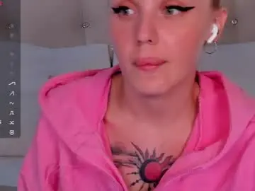 Chaturbate Adult Video Chat of lushcherry