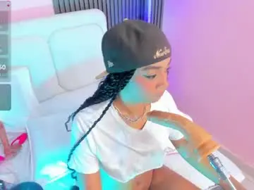 clawdeen__wolf from chaturbate