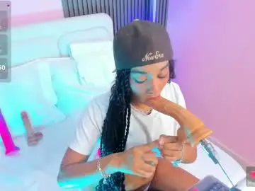 Chaturbate Live Sex of clawdeen__wolf