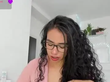 paulina_dossantos from chaturbate