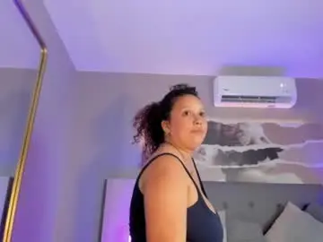 zara_holly_ from chaturbate