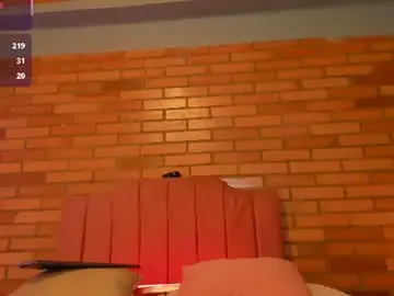 Chaturbate Adult Video Chat of amaia_monet