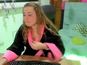 Chaturbate Live Sex Cam of julieta_star69