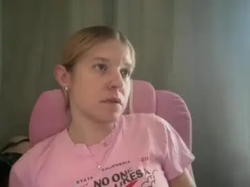 ebony8ivory from chaturbate