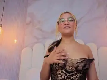 Chaturbate Watch Live Sex Cams of evaa_honey