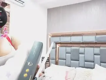 Chaturbate Live Sex Cam of annijones
