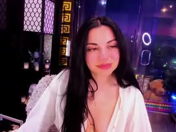 Chaturbate Live Sex Cam of alma_pearl