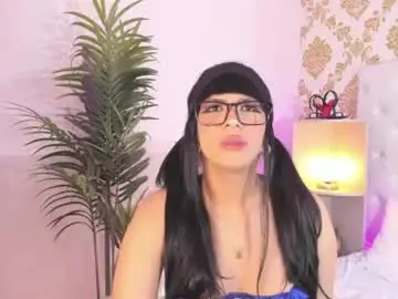 Chaturbate Adult Video Chat of ema_lambert