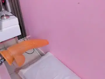 lia_sucker from chaturbate