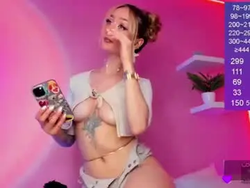 Chaturbate Sex Cam of bella_white19