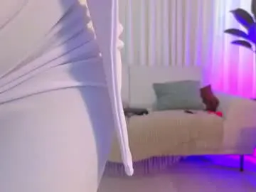 Chaturbate Live Porn of alicee_milf_
