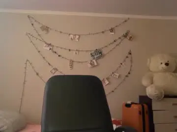 kristifelicien from chaturbate