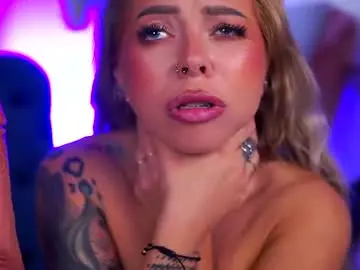 Chaturbate Free Porn Cam of redlaraa