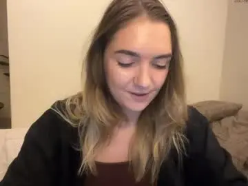 roxysweetdream from chaturbate